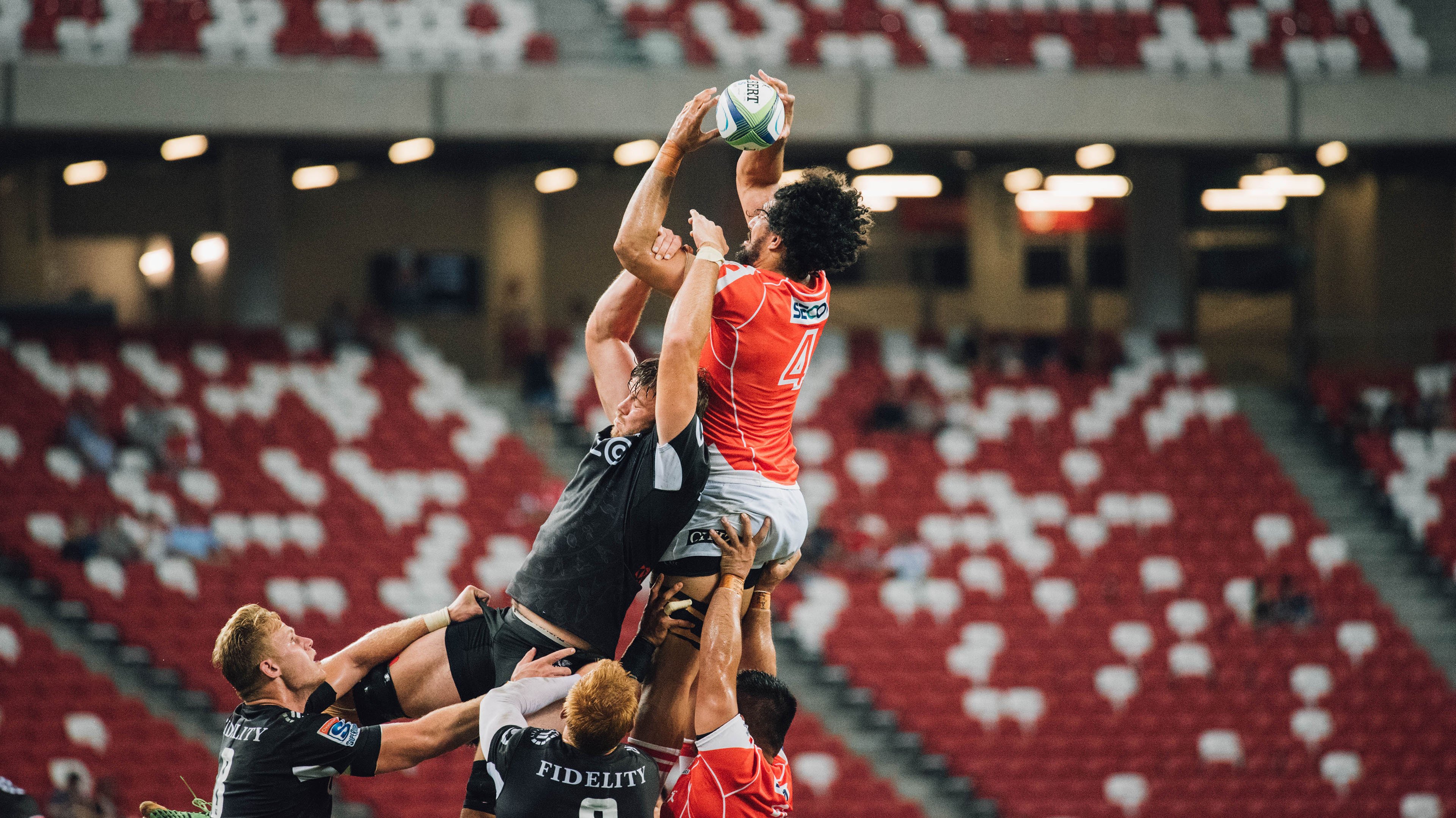 开云体育-风起银石，红与银的博弈，塞恩斯孤胆雄心